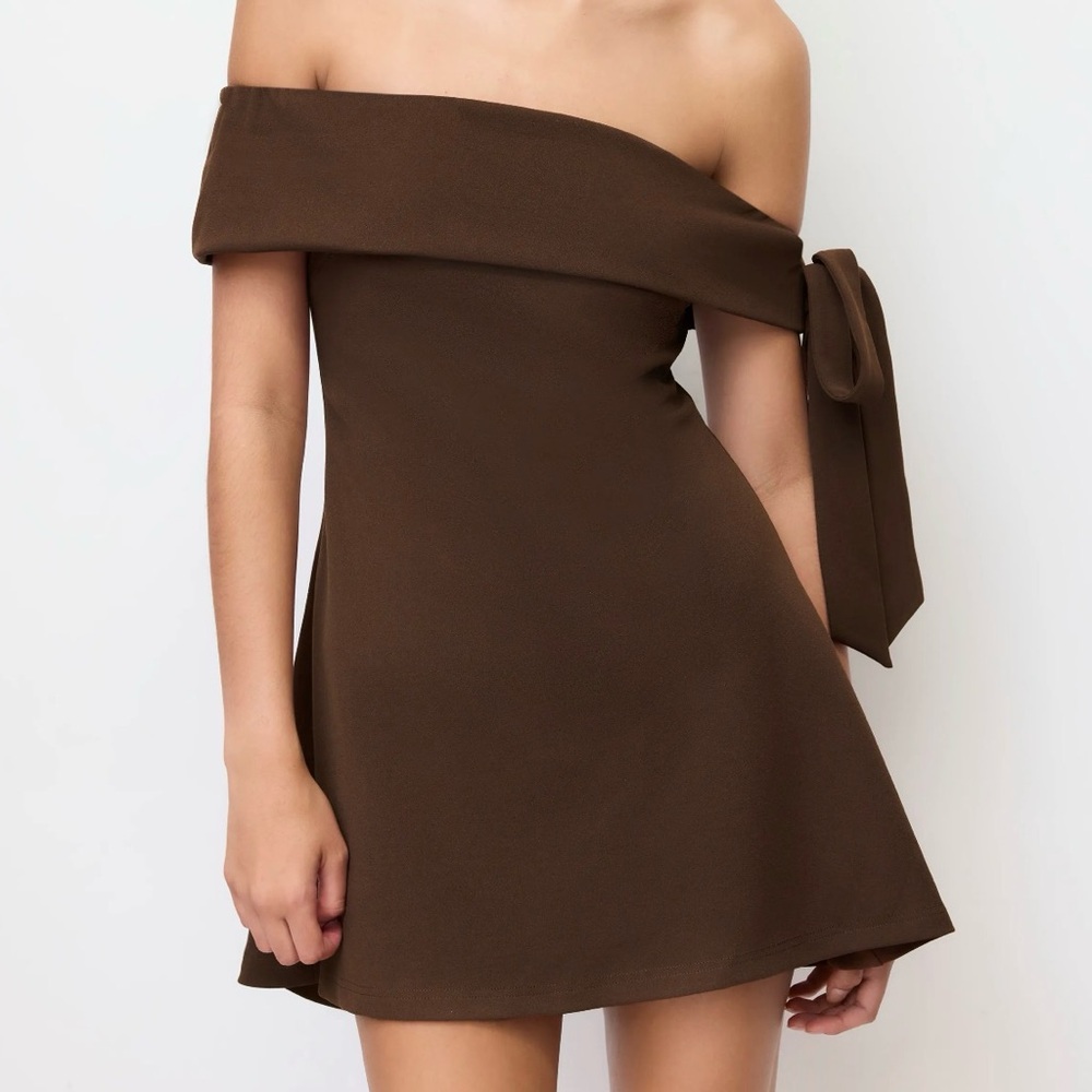 Cider One-Shoulder Brown Mini Dress with Side Bow